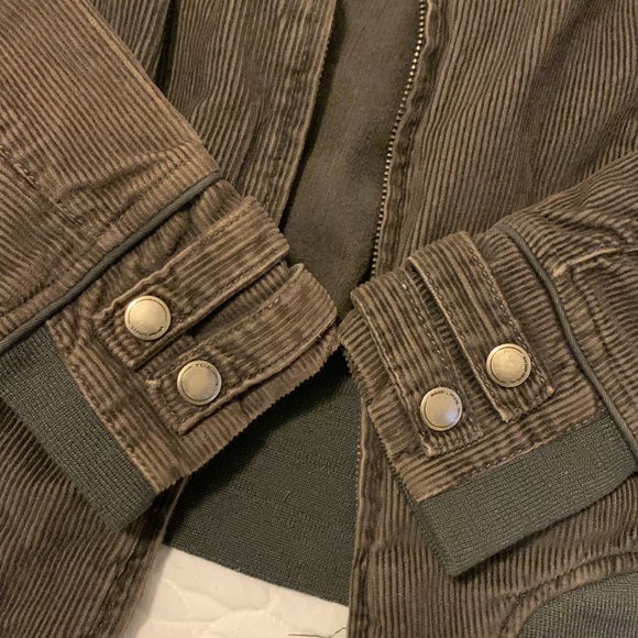 Brown corduroy jacket - Picture 3 of 3